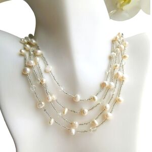 Genuine White Freshwater pearl necklace 🆕